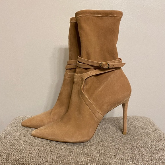 $695 Stuart Weitzman Stuart 100 Belted Boots - Picture 4 of 11